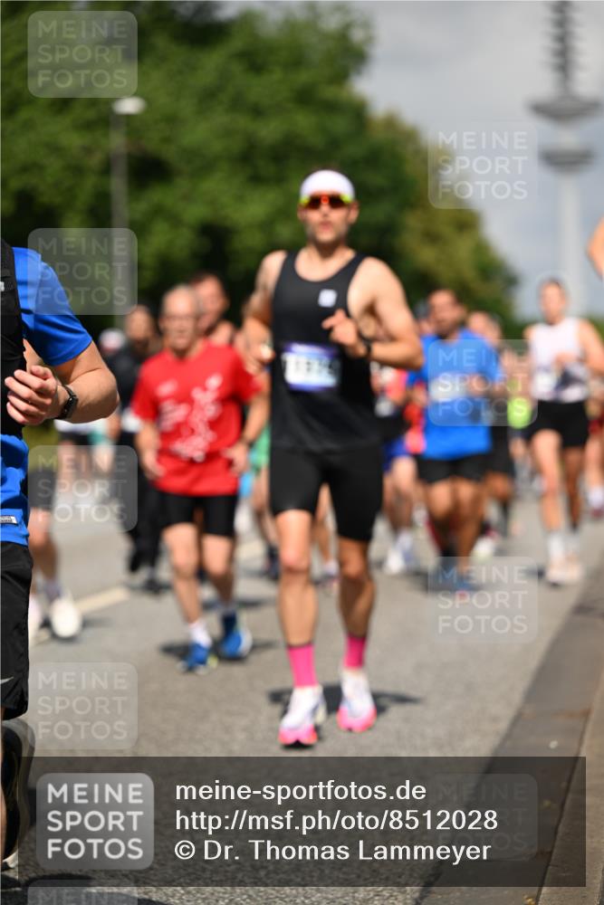 29.06.2025 - hella hamburg halbmarathon Dr. Thomas Lammeyer http://msf.ph/oto/8512028 29.06.2025 10:01:10 Kennedybrücke 1030, 1086, 1327, 1442, 2025, 2111, 2119, 2138, 2595, 2814, 2855, 3093, 3103, 3791, 4261, 4299, 4558, 4726, 4770, 5013, 5018, 5021, 5024, 5319, 5744, 5820, 6033, 6125, 6631, 6720, 6762, 6795, 6942, 7177, 7221, 7259, 7397, 7918, 7930, 7932, 8413, 8447, 8651, 8813, 8930, 8968, 9060, 9246, 9316, 9791, 9985, 9994, 10040, 10133, 10191, 10192, 10215, 10549, 10667, 10896, 11184, 11339 meine-sportfotos.de