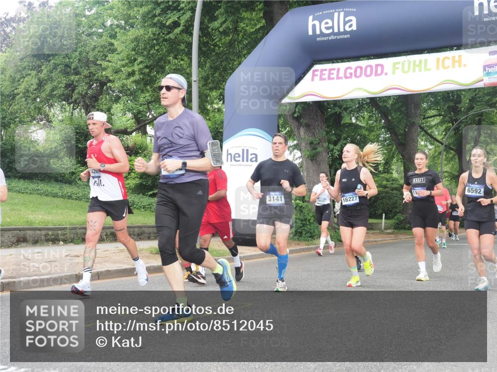 29.06.2025 - hella hamburg halbmarathon KatJ http://msf.ph/oto/8512045 29.06.2025 10:44:32 Zwischen KM18-KM19 1239, 1387, 2656, 3141, 4579, 6592 meine-sportfotos.de