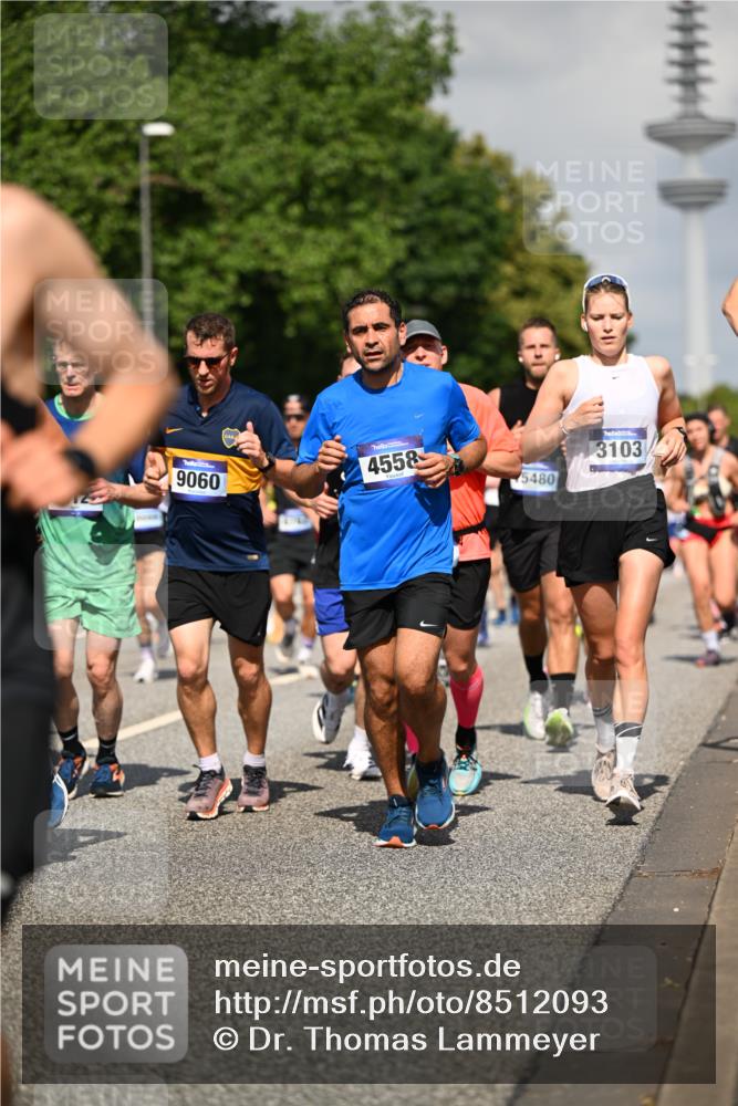 29.06.2025 - hella hamburg halbmarathon Dr. Thomas Lammeyer http://msf.ph/oto/8512093 29.06.2025 10:01:12 Kennedybrücke 1030, 1086, 1327, 1442, 2025, 2119, 2138, 2444, 2595, 2814, 2855, 3093, 3096, 3103, 3698, 3791, 4261, 4299, 4558, 4726, 4770, 5013, 5018, 5021, 5024, 5319, 5744, 5820, 6033, 6125, 6631, 6720, 6762, 6795, 6942, 7177, 7221, 7259, 7397, 7918, 7930, 7932, 8413, 8447, 8651, 8813, 8930, 8968, 9060, 9246, 9316, 9739, 9791, 9994, 10040, 10133, 10191, 10192, 10215, 10549, 10667, 10896, 11143, 11184, 11339, 11430 meine-sportfotos.de