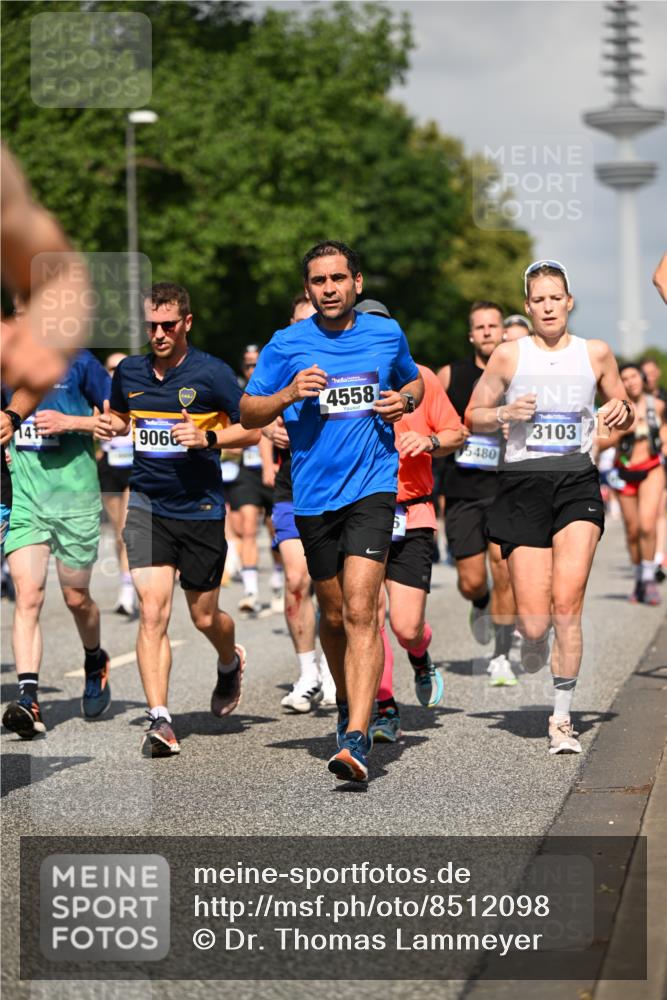 29.06.2025 - hella hamburg halbmarathon Dr. Thomas Lammeyer http://msf.ph/oto/8512098 29.06.2025 10:01:12 Kennedybrücke 1030, 1086, 1327, 1442, 2025, 2119, 2138, 2444, 2595, 2814, 2855, 3093, 3096, 3103, 3698, 3791, 4261, 4299, 4558, 4726, 4770, 5013, 5018, 5021, 5024, 5319, 5744, 5820, 6033, 6125, 6631, 6720, 6762, 6795, 6942, 7177, 7221, 7259, 7397, 7918, 7930, 7932, 8413, 8447, 8651, 8813, 8930, 8968, 9060, 9246, 9316, 9739, 9791, 9994, 10040, 10133, 10191, 10192, 10215, 10549, 10667, 10896, 11143, 11184, 11339, 11430 meine-sportfotos.de