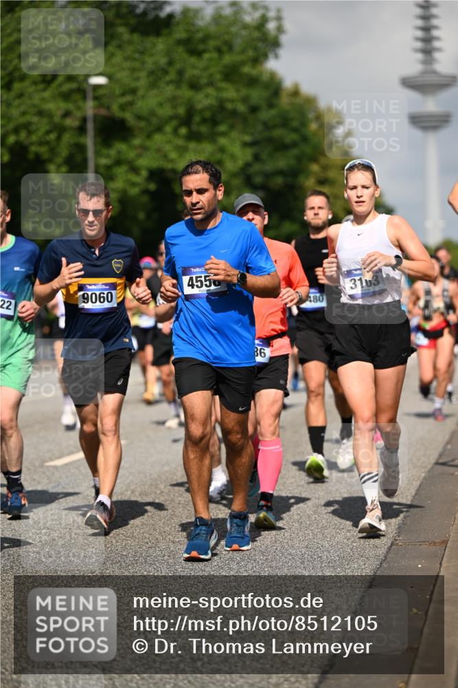 29.06.2025 - hella hamburg halbmarathon Dr. Thomas Lammeyer http://msf.ph/oto/8512105 29.06.2025 10:01:12 Kennedybrücke 1030, 1086, 1327, 1442, 2025, 2119, 2138, 2444, 2595, 2814, 2855, 3093, 3096, 3103, 3698, 3791, 4261, 4299, 4558, 4726, 4770, 5013, 5018, 5021, 5024, 5319, 5744, 5820, 6033, 6125, 6631, 6720, 6762, 6795, 6942, 7177, 7221, 7259, 7397, 7918, 7930, 7932, 8413, 8447, 8651, 8813, 8930, 8968, 9060, 9246, 9316, 9739, 9791, 9994, 10040, 10133, 10191, 10192, 10215, 10549, 10667, 10896, 11143, 11184, 11339, 11430 meine-sportfotos.de