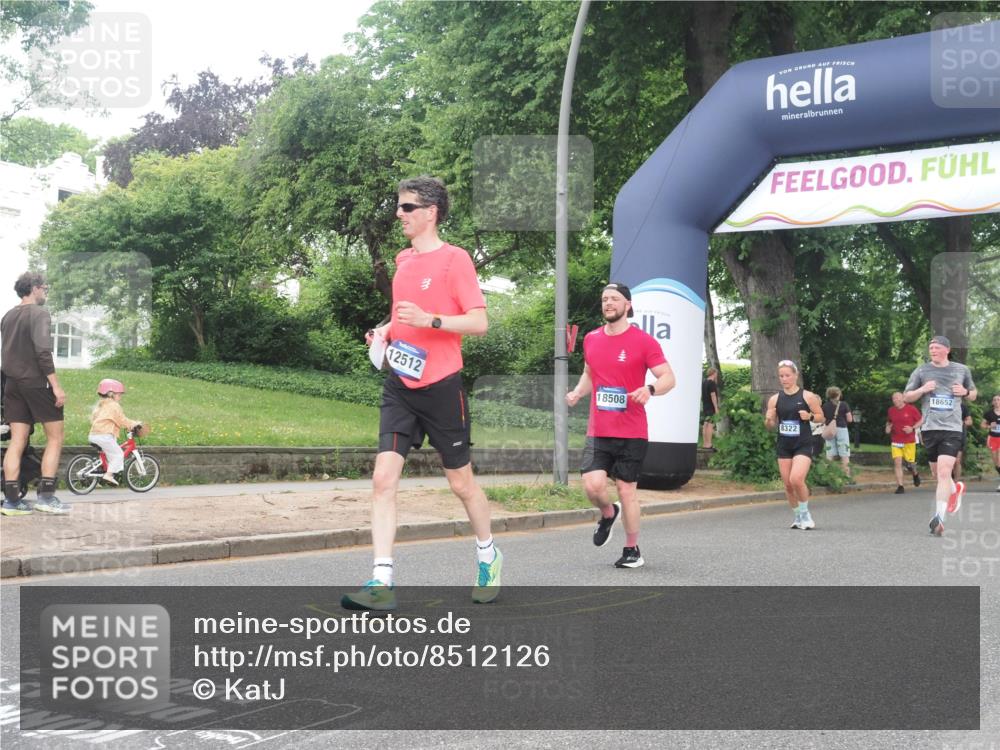 29.06.2025 - hella hamburg halbmarathon KatJ http://msf.ph/oto/8512126 29.06.2025 10:44:36 Zwischen KM18-KM19 1239, 3141, 4579, 6592, 8322 meine-sportfotos.de