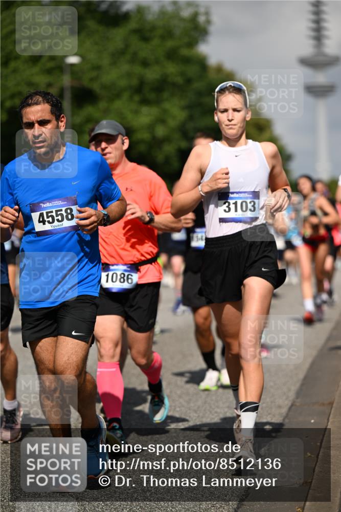29.06.2025 - hella hamburg halbmarathon Dr. Thomas Lammeyer http://msf.ph/oto/8512136 29.06.2025 10:01:13 Kennedybrücke 1030, 1086, 1094, 1327, 1442, 2025, 2119, 2138, 2444, 2595, 2814, 2855, 3093, 3096, 3103, 3698, 4261, 4299, 4558, 4726, 5013, 5018, 5021, 5024, 5319, 5744, 5820, 5907, 6033, 6125, 6631, 6720, 6762, 6795, 6942, 7177, 7221, 7259, 7397, 7918, 7930, 7932, 8413, 8447, 8651, 8930, 8968, 9060, 9246, 9316, 9739, 9791, 9994, 10040, 10133, 10191, 10192, 10215, 10549, 10667, 10896, 11143, 11184, 11339, 11430 meine-sportfotos.de