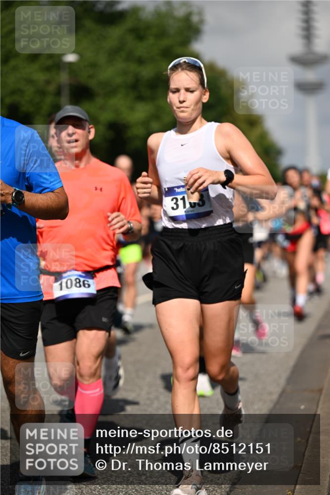 29.06.2025 - hella hamburg halbmarathon Dr. Thomas Lammeyer http://msf.ph/oto/8512151 29.06.2025 10:01:14 Kennedybrücke 1030, 1086, 1094, 1327, 1442, 2025, 2119, 2138, 2444, 2595, 2814, 2855, 3093, 3096, 3103, 3698, 4261, 4299, 4558, 4726, 5013, 5018, 5021, 5024, 5319, 5744, 5820, 5907, 6033, 6125, 6631, 6720, 6762, 6795, 6942, 7177, 7221, 7259, 7397, 7918, 7930, 7932, 8172, 8413, 8447, 8651, 8930, 8968, 9060, 9246, 9316, 9739, 9791, 9994, 10040, 10133, 10191, 10192, 10215, 10368, 10376, 10549, 10667, 10896, 11143, 11184, 11339, 11430 meine-sportfotos.de