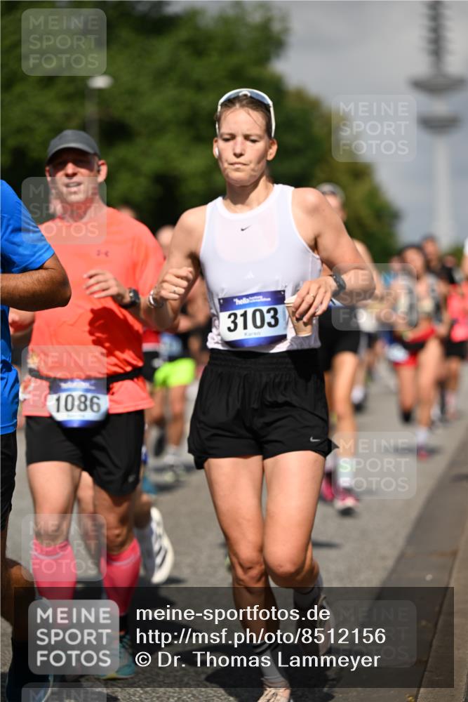 29.06.2025 - hella hamburg halbmarathon Dr. Thomas Lammeyer http://msf.ph/oto/8512156 29.06.2025 10:01:14 Kennedybrücke 1030, 1086, 1094, 1327, 1442, 2025, 2119, 2138, 2444, 2595, 2814, 2855, 3093, 3096, 3103, 3698, 4261, 4299, 4558, 4726, 5013, 5018, 5021, 5024, 5319, 5744, 5820, 5907, 6033, 6125, 6631, 6720, 6762, 6795, 6942, 7177, 7221, 7259, 7397, 7918, 7930, 7932, 8172, 8413, 8447, 8651, 8930, 8968, 9060, 9246, 9316, 9739, 9791, 9994, 10040, 10133, 10191, 10192, 10215, 10368, 10376, 10549, 10667, 10896, 11143, 11184, 11339, 11430 meine-sportfotos.de