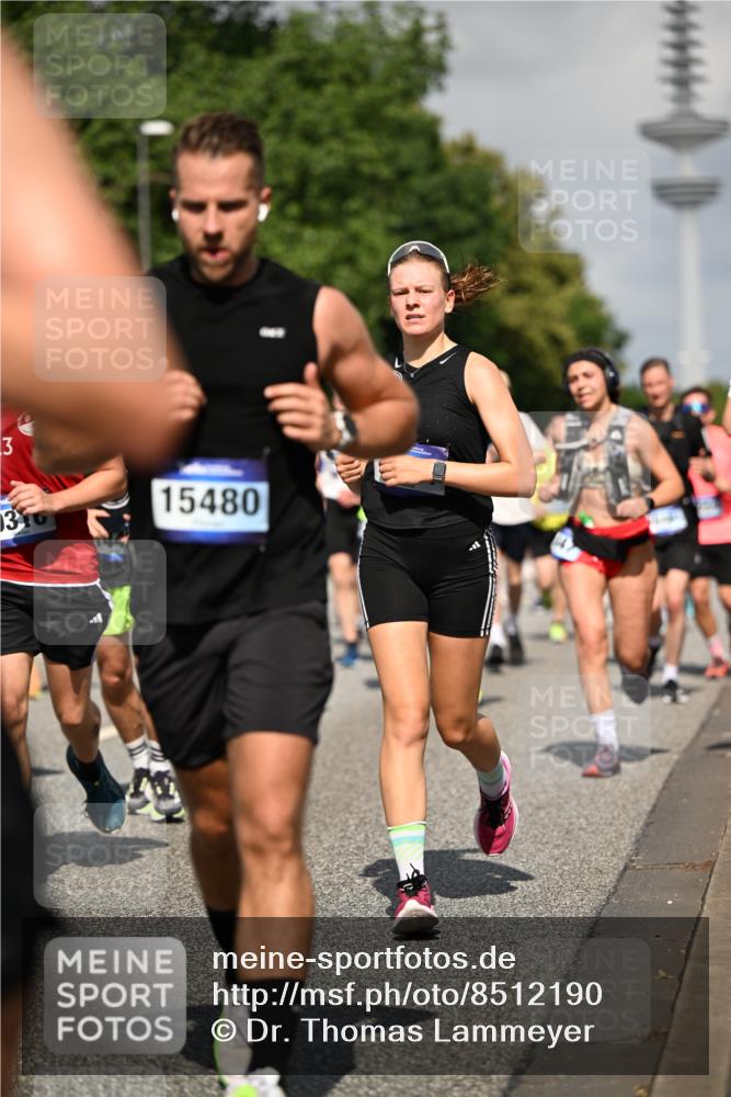 29.06.2025 - hella hamburg halbmarathon Dr. Thomas Lammeyer http://msf.ph/oto/8512190 29.06.2025 10:01:15 Kennedybrücke 1030, 1086, 1094, 1327, 1442, 2025, 2119, 2138, 2444, 2595, 2814, 2855, 3093, 3096, 3103, 3698, 4261, 4299, 4558, 4726, 5013, 5018, 5021, 5024, 5319, 5744, 5820, 5907, 6033, 6125, 6631, 6720, 6762, 6795, 6942, 7177, 7221, 7259, 7397, 7918, 7930, 7932, 8172, 8413, 8447, 8651, 8930, 8968, 9060, 9246, 9316, 9739, 9791, 9994, 10040, 10133, 10191, 10192, 10215, 10368, 10376, 10549, 10667, 10896, 11143, 11184, 11339, 11430 meine-sportfotos.de
