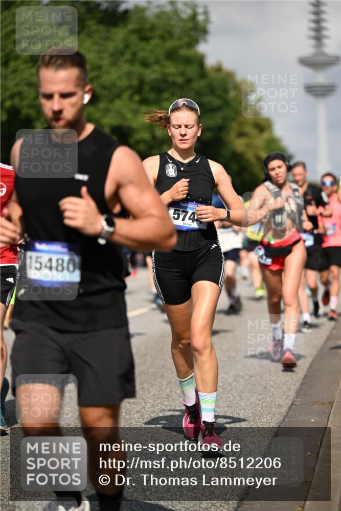 29.06.2025 - hella hamburg halbmarathon Dr. Thomas Lammeyer http://msf.ph/oto/8512206 29.06.2025 10:01:15 Kennedybrücke 1030, 1086, 1094, 1327, 1442, 2025, 2119, 2138, 2444, 2595, 2814, 2855, 3093, 3096, 3103, 3698, 4261, 4299, 4558, 4726, 5013, 5018, 5021, 5024, 5319, 5744, 5820, 5907, 6033, 6125, 6631, 6720, 6762, 6795, 6942, 7177, 7221, 7259, 7397, 7918, 7930, 7932, 8172, 8413, 8447, 8651, 8930, 8968, 9060, 9246, 9316, 9739, 9791, 9994, 10040, 10133, 10191, 10192, 10215, 10368, 10376, 10549, 10667, 10896, 11143, 11184, 11339, 11430 meine-sportfotos.de