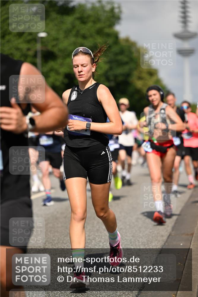 29.06.2025 - hella hamburg halbmarathon Dr. Thomas Lammeyer http://msf.ph/oto/8512233 29.06.2025 10:01:16 Kennedybrücke 1030, 1086, 1094, 1327, 1442, 2025, 2119, 2138, 2444, 2595, 2814, 2855, 3048, 3093, 3096, 3103, 3698, 3999, 4261, 4299, 4558, 4726, 5013, 5018, 5021, 5024, 5319, 5744, 5820, 5907, 6033, 6125, 6374, 6631, 6720, 6762, 6795, 6942, 7177, 7221, 7259, 7397, 7918, 7930, 7932, 8172, 8413, 8447, 8968, 9060, 9246, 9316, 9739, 9791, 9994, 10040, 10133, 10191, 10192, 10215, 10368, 10376, 10549, 10667, 10896, 11143, 11339, 11430 meine-sportfotos.de