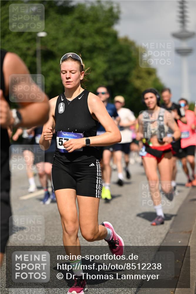 29.06.2025 - hella hamburg halbmarathon Dr. Thomas Lammeyer http://msf.ph/oto/8512238 29.06.2025 10:01:16 Kennedybrücke 1030, 1086, 1094, 1327, 1442, 2025, 2119, 2138, 2444, 2595, 2814, 2855, 3048, 3093, 3096, 3103, 3698, 3999, 4261, 4299, 4558, 4726, 5013, 5018, 5021, 5024, 5319, 5744, 5820, 5907, 6033, 6125, 6374, 6631, 6720, 6762, 6795, 6942, 7177, 7221, 7259, 7397, 7918, 7930, 7932, 8172, 8413, 8447, 8968, 9060, 9246, 9316, 9739, 9791, 9994, 10040, 10133, 10191, 10192, 10215, 10368, 10376, 10549, 10667, 10896, 11143, 11339, 11430 meine-sportfotos.de