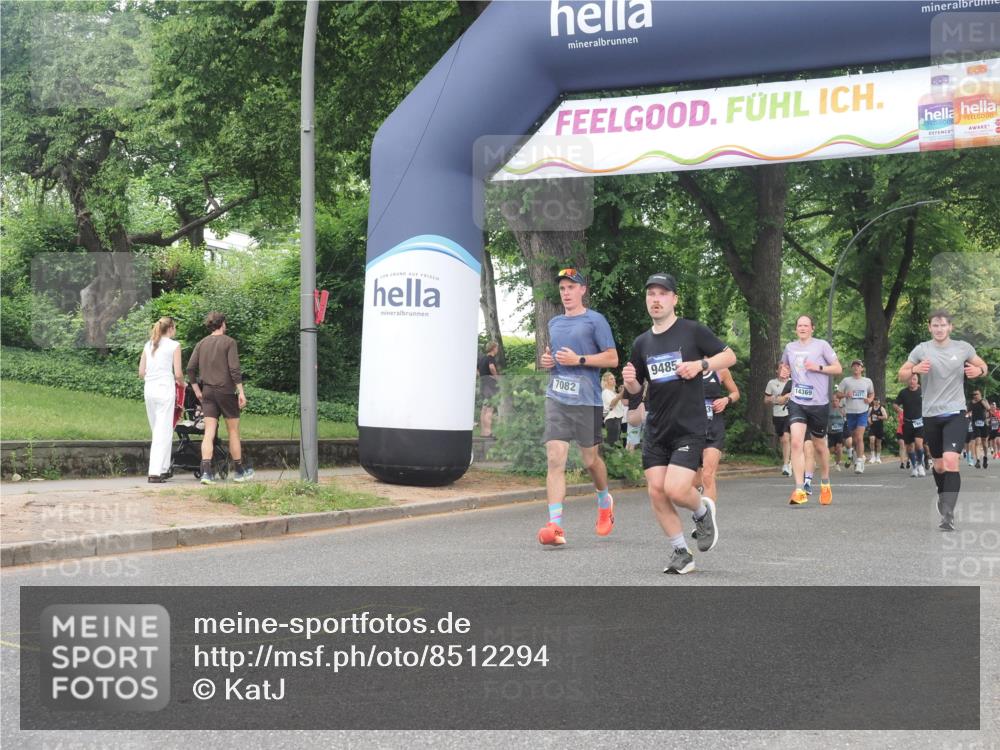 29.06.2025 - hella hamburg halbmarathon KatJ http://msf.ph/oto/8512294 29.06.2025 10:44:43 Zwischen KM18-KM19 2236, 2711, 7082, 7833, 8322 meine-sportfotos.de