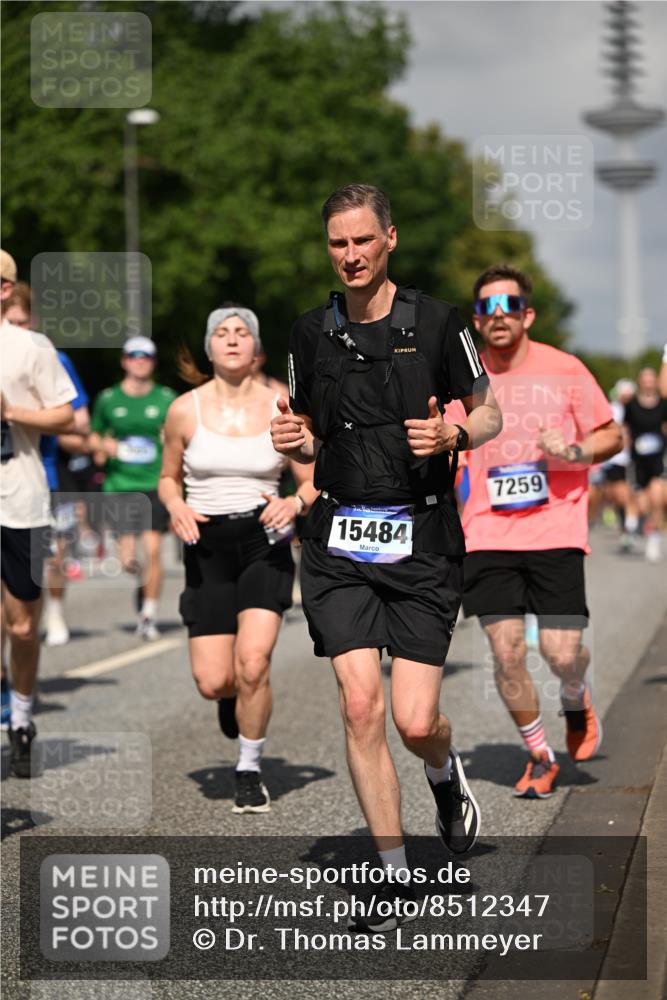 29.06.2025 - hella hamburg halbmarathon Dr. Thomas Lammeyer http://msf.ph/oto/8512347 29.06.2025 10:01:19 Kennedybrücke 1030, 1086, 1094, 1193, 1327, 1422, 1442, 2025, 2119, 2138, 2444, 2595, 2814, 2855, 2946, 3048, 3058, 3093, 3096, 3103, 3698, 3999, 4261, 4299, 4558, 5013, 5018, 5021, 5024, 5633, 5744, 5820, 5907, 6033, 6125, 6374, 6720, 6762, 6795, 6942, 7134, 7221, 7259, 7397, 7742, 7918, 7930, 7932, 8172, 8413, 8447, 9060, 9214, 9246, 9316, 9739, 9791, 9994, 10133, 10191, 10192, 10215, 10368, 10376, 10549, 10667, 10860, 10896, 11143, 11339, 11430 meine-sportfotos.de