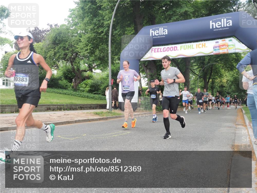 29.06.2025 - hella hamburg halbmarathon KatJ http://msf.ph/oto/8512369 29.06.2025 10:44:45 Zwischen KM18-KM19 2236, 2711, 7082, 7833 meine-sportfotos.de
