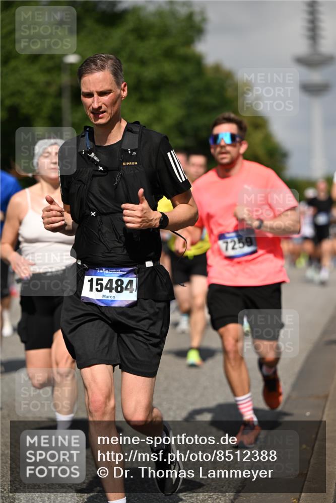29.06.2025 - hella hamburg halbmarathon Dr. Thomas Lammeyer http://msf.ph/oto/8512388 29.06.2025 10:01:19 Kennedybrücke 1030, 1086, 1094, 1193, 1327, 1422, 1442, 2025, 2119, 2138, 2444, 2595, 2814, 2855, 2946, 3048, 3058, 3093, 3096, 3103, 3698, 3999, 4261, 4299, 4558, 5013, 5018, 5021, 5024, 5633, 5744, 5820, 5907, 6033, 6125, 6374, 6720, 6762, 6795, 6942, 7134, 7221, 7259, 7397, 7742, 7918, 7930, 7932, 8172, 8413, 8447, 9060, 9214, 9246, 9316, 9739, 9791, 9994, 10133, 10191, 10192, 10215, 10368, 10376, 10549, 10667, 10860, 10896, 11143, 11339, 11430 meine-sportfotos.de