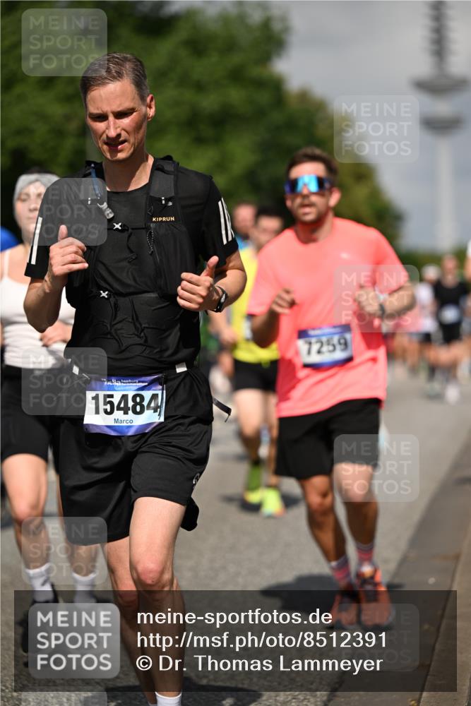 29.06.2025 - hella hamburg halbmarathon Dr. Thomas Lammeyer http://msf.ph/oto/8512391 29.06.2025 10:01:20 Kennedybrücke 1030, 1086, 1094, 1193, 1327, 1422, 1442, 2025, 2119, 2138, 2252, 2444, 2595, 2814, 2855, 2946, 3048, 3058, 3093, 3096, 3103, 3698, 3999, 4261, 4299, 4558, 5013, 5018, 5021, 5024, 5032, 5633, 5744, 5820, 5907, 6033, 6125, 6374, 6720, 6762, 6795, 6942, 7134, 7221, 7259, 7397, 7742, 7918, 7930, 7932, 8172, 8413, 8447, 9060, 9214, 9316, 9739, 9791, 9994, 10133, 10191, 10192, 10215, 10368, 10376, 10549, 10667, 10860, 10896, 11143, 11339, 11430 meine-sportfotos.de