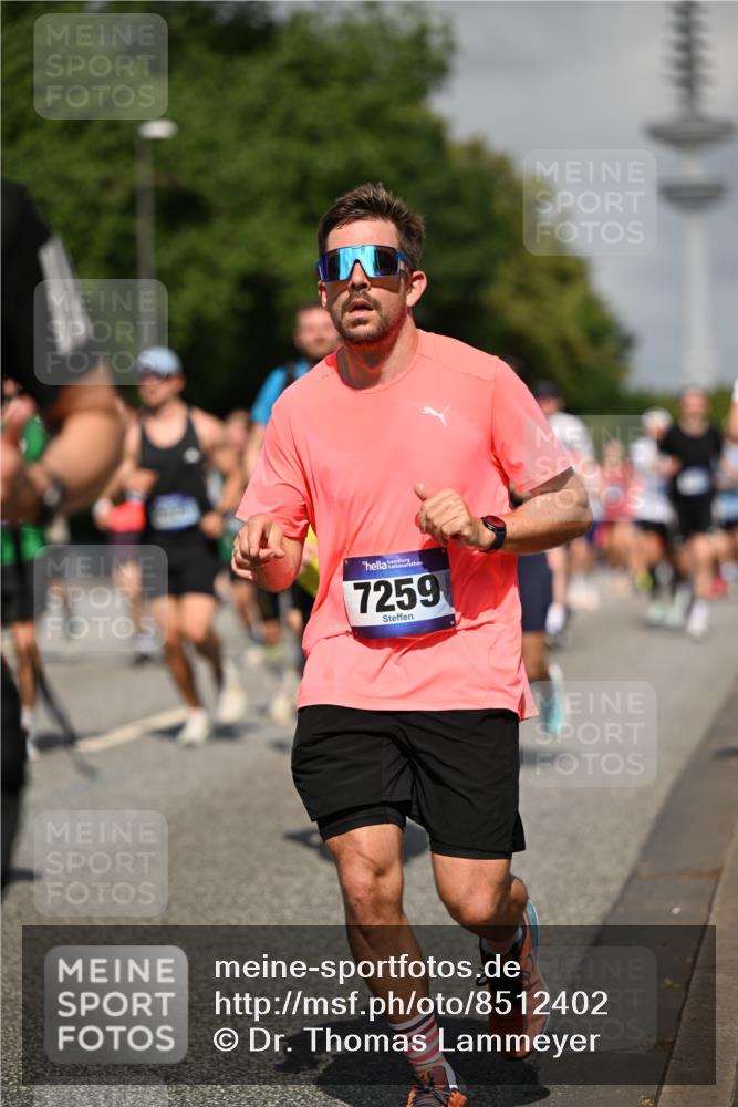 29.06.2025 - hella hamburg halbmarathon Dr. Thomas Lammeyer http://msf.ph/oto/8512402 29.06.2025 10:01:20 Kennedybrücke 1030, 1086, 1094, 1193, 1327, 1422, 1442, 2025, 2119, 2138, 2252, 2444, 2595, 2814, 2855, 2946, 3048, 3058, 3093, 3096, 3103, 3698, 3999, 4261, 4299, 4558, 5013, 5018, 5021, 5024, 5032, 5633, 5744, 5820, 5907, 6033, 6125, 6374, 6720, 6762, 6795, 6942, 7134, 7221, 7259, 7397, 7742, 7918, 7930, 7932, 8172, 8413, 8447, 9060, 9214, 9316, 9739, 9791, 9994, 10133, 10191, 10192, 10215, 10368, 10376, 10549, 10667, 10860, 10896, 11143, 11339, 11430 meine-sportfotos.de