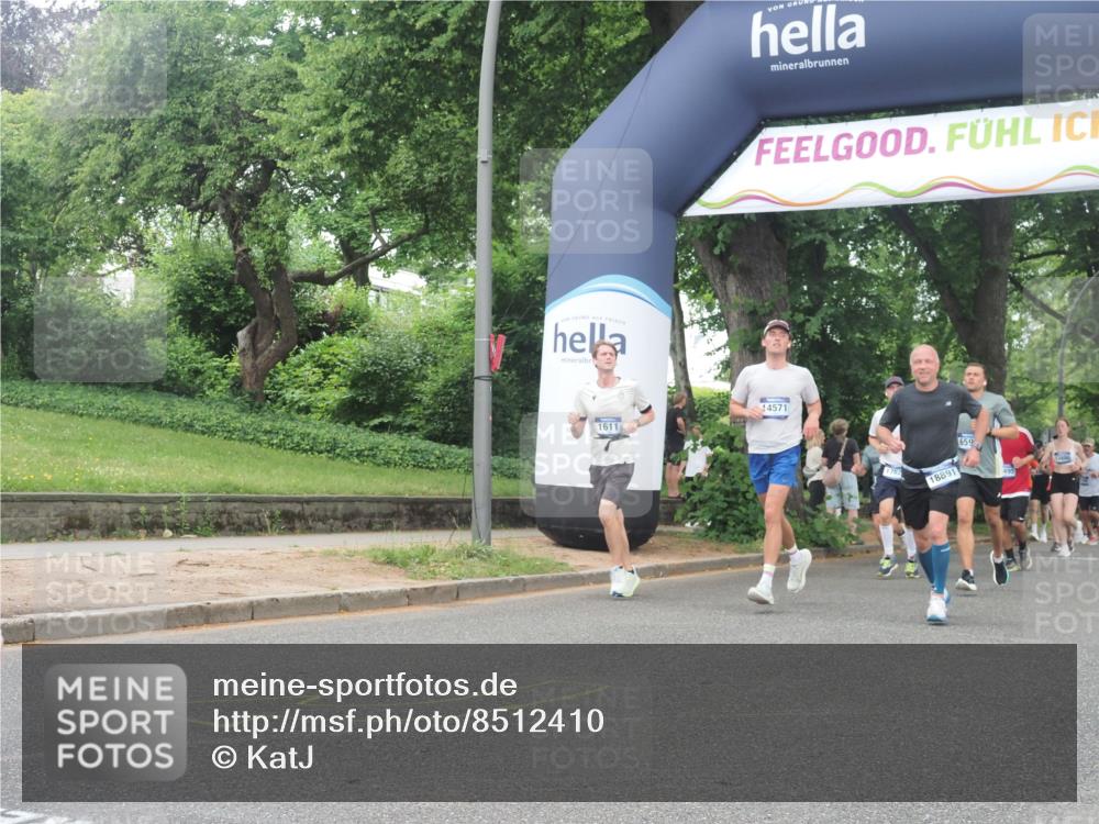 29.06.2025 - hella hamburg halbmarathon KatJ http://msf.ph/oto/8512410 29.06.2025 10:44:47 Zwischen KM18-KM19 1611, 2236, 6595, 7082 meine-sportfotos.de