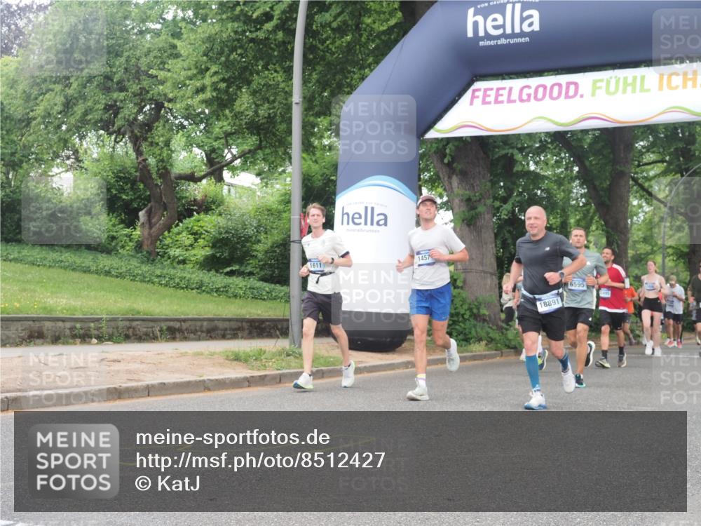 29.06.2025 - hella hamburg halbmarathon KatJ http://msf.ph/oto/8512427 29.06.2025 10:44:48 Zwischen KM18-KM19 1611, 2236, 6595, 7082 meine-sportfotos.de