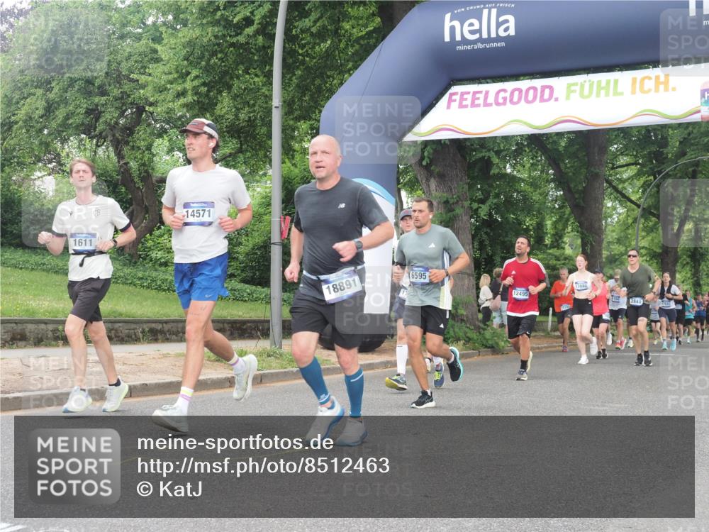 29.06.2025 - hella hamburg halbmarathon KatJ http://msf.ph/oto/8512463 29.06.2025 10:44:49 Zwischen KM18-KM19 1611, 2236, 2840, 6595, 7082 meine-sportfotos.de