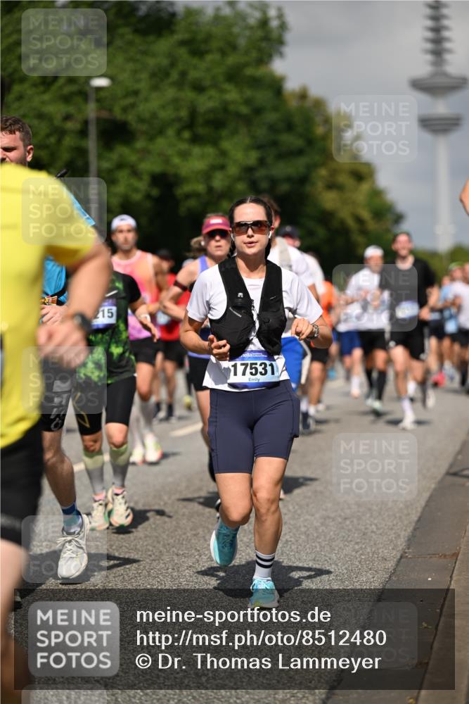 29.06.2025 - hella hamburg halbmarathon Dr. Thomas Lammeyer http://msf.ph/oto/8512480 29.06.2025 10:01:22 Kennedybrücke 1030, 1086, 1094, 1193, 1320, 1321, 1327, 1422, 1442, 2025, 2119, 2138, 2252, 2444, 2855, 2946, 3048, 3058, 3093, 3096, 3103, 3698, 3999, 4261, 4299, 4558, 5018, 5021, 5024, 5032, 5633, 5744, 5820, 5907, 6033, 6125, 6374, 6569, 6720, 6762, 6795, 6942, 7134, 7221, 7259, 7397, 7742, 7930, 7932, 7952, 8172, 8413, 8447, 8973, 9060, 9214, 9227, 9316, 9739, 9791, 9994, 10133, 10191, 10192, 10215, 10368, 10376, 10549, 10667, 10860, 11143, 11430 meine-sportfotos.de