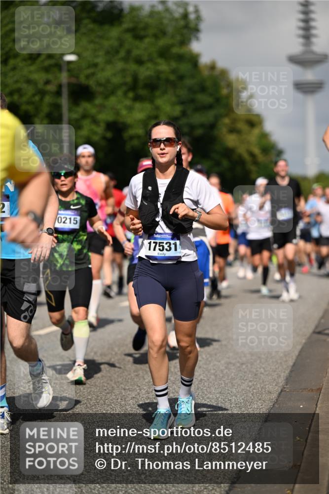 29.06.2025 - hella hamburg halbmarathon Dr. Thomas Lammeyer http://msf.ph/oto/8512485 29.06.2025 10:01:22 Kennedybrücke 1030, 1086, 1094, 1193, 1320, 1321, 1327, 1422, 1442, 2025, 2119, 2138, 2252, 2444, 2855, 2946, 3048, 3058, 3093, 3096, 3103, 3698, 3999, 4261, 4299, 4558, 5018, 5021, 5024, 5032, 5633, 5744, 5820, 5907, 6033, 6125, 6374, 6569, 6720, 6762, 6795, 6942, 7134, 7221, 7259, 7397, 7742, 7930, 7932, 7952, 8172, 8413, 8447, 8973, 9060, 9214, 9227, 9316, 9739, 9791, 9994, 10133, 10191, 10192, 10215, 10368, 10376, 10549, 10667, 10860, 11143, 11430 meine-sportfotos.de