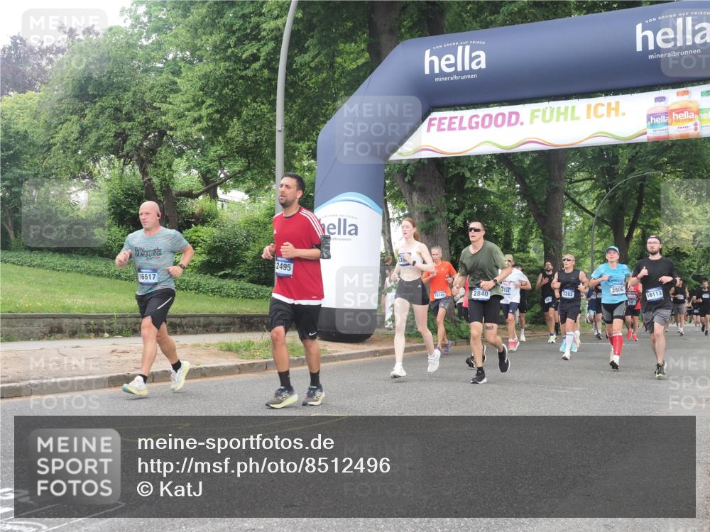 29.06.2025 - hella hamburg halbmarathon KatJ http://msf.ph/oto/8512496 29.06.2025 10:44:51 Zwischen KM18-KM19 1611, 2236, 2282, 2806, 2840, 6595, 7856 meine-sportfotos.de