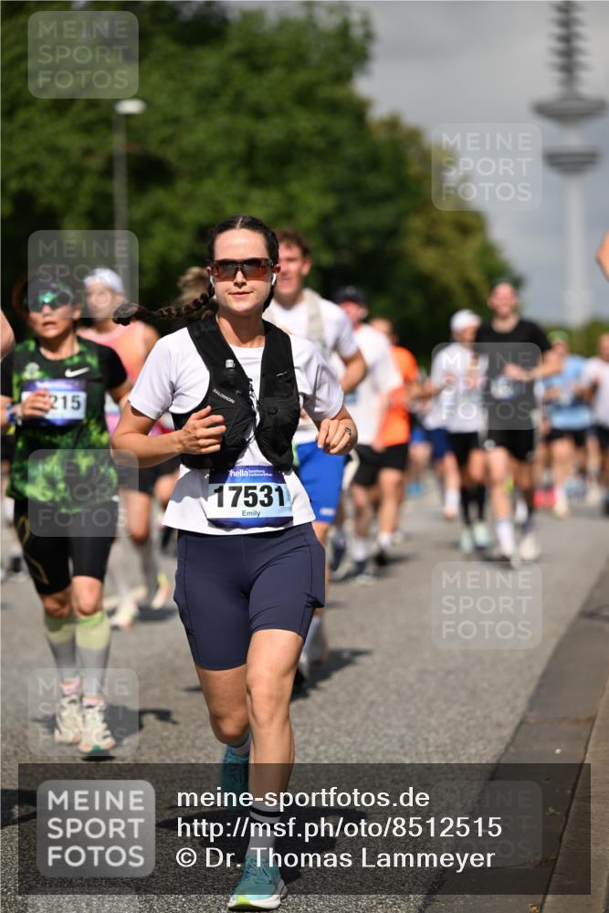 29.06.2025 - hella hamburg halbmarathon Dr. Thomas Lammeyer http://msf.ph/oto/8512515 29.06.2025 10:01:23 Kennedybrücke 1030, 1086, 1094, 1193, 1320, 1321, 1327, 1422, 1442, 2025, 2119, 2138, 2252, 2444, 2855, 2946, 3048, 3058, 3093, 3096, 3103, 3698, 3999, 4261, 4558, 5018, 5021, 5024, 5032, 5633, 5744, 5820, 5907, 6125, 6374, 6569, 6720, 6762, 6795, 6942, 7134, 7221, 7259, 7397, 7742, 7930, 7932, 7952, 8172, 8413, 8447, 8973, 9060, 9214, 9227, 9316, 9739, 9791, 9994, 10133, 10191, 10192, 10215, 10368, 10376, 10549, 10860, 11143, 11430 meine-sportfotos.de