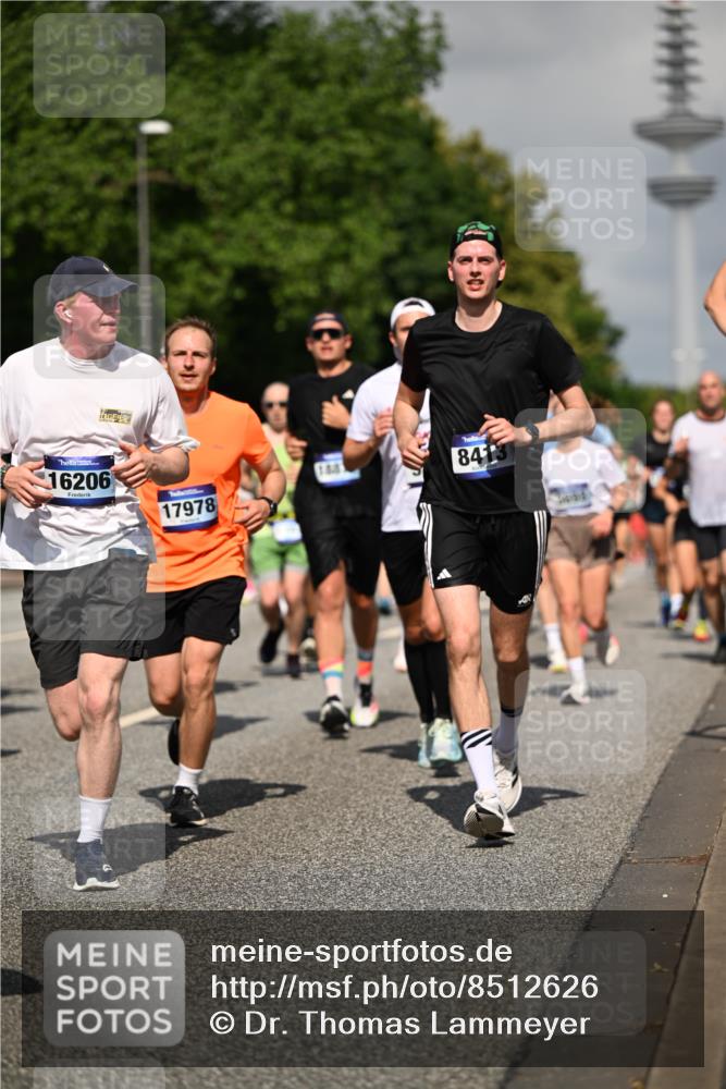 29.06.2025 - hella hamburg halbmarathon Dr. Thomas Lammeyer http://msf.ph/oto/8512626 29.06.2025 10:01:26 Kennedybrücke 1030, 1094, 1193, 1320, 1321, 1327, 1422, 1442, 2025, 2119, 2138, 2252, 2444, 2855, 2946, 3048, 3058, 3093, 3096, 3698, 3999, 4261, 4379, 5021, 5024, 5032, 5633, 5744, 5820, 5907, 6374, 6569, 6720, 6762, 6776, 6795, 6942, 7134, 7221, 7259, 7397, 7742, 7930, 7932, 7952, 7973, 8172, 8413, 8447, 8973, 9214, 9227, 9316, 9739, 9791, 9994, 10133, 10191, 10192, 10215, 10368, 10376, 10860, 11143, 11430 meine-sportfotos.de