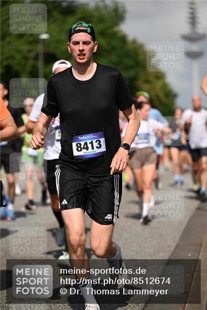 29.06.2025 - hella hamburg halbmarathon Dr. Thomas Lammeyer http://msf.ph/oto/8512674 29.06.2025 10:01:28 Kennedybrücke 1030, 1094, 1193, 1320, 1321, 1327, 1422, 1442, 2025, 2119, 2138, 2252, 2444, 2855, 2946, 3048, 3058, 3093, 3096, 3698, 3999, 4261, 4379, 5021, 5024, 5032, 5633, 5744, 5820, 5907, 6374, 6569, 6628, 6720, 6762, 6776, 6795, 6942, 7134, 7221, 7259, 7397, 7478, 7742, 7930, 7932, 7952, 7973, 8172, 8413, 8447, 8973, 9214, 9227, 9739, 9791, 9994, 10133, 10191, 10192, 10215, 10368, 10376, 10860, 11143, 11430 meine-sportfotos.de
