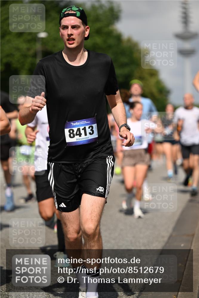 29.06.2025 - hella hamburg halbmarathon Dr. Thomas Lammeyer http://msf.ph/oto/8512679 29.06.2025 10:01:28 Kennedybrücke 1030, 1094, 1193, 1320, 1321, 1327, 1422, 1442, 2025, 2119, 2138, 2252, 2444, 2855, 2946, 3048, 3058, 3093, 3096, 3698, 3999, 4261, 4379, 5021, 5024, 5032, 5633, 5744, 5820, 5907, 6374, 6569, 6628, 6720, 6762, 6776, 6795, 6942, 7134, 7221, 7259, 7397, 7478, 7742, 7930, 7932, 7952, 7973, 8172, 8413, 8447, 8973, 9214, 9227, 9739, 9791, 9994, 10133, 10191, 10192, 10215, 10368, 10376, 10860, 11143, 11430 meine-sportfotos.de