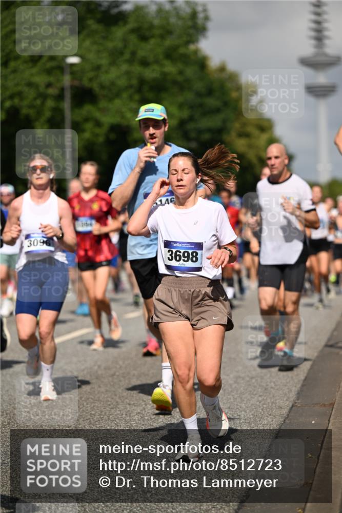 29.06.2025 - hella hamburg halbmarathon Dr. Thomas Lammeyer http://msf.ph/oto/8512723 29.06.2025 10:01:29 Kennedybrücke 1030, 1094, 1193, 1320, 1321, 1327, 1422, 2025, 2119, 2138, 2252, 2444, 2855, 2946, 3048, 3058, 3093, 3096, 3698, 3999, 4261, 4379, 5021, 5032, 5633, 5820, 5907, 6374, 6569, 6628, 6720, 6762, 6776, 6795, 6942, 7134, 7221, 7259, 7397, 7478, 7742, 7930, 7932, 7952, 7973, 8172, 8413, 8447, 8973, 9214, 9227, 9739, 9791, 9994, 10133, 10191, 10192, 10215, 10368, 10376, 10860, 11143, 11430 meine-sportfotos.de