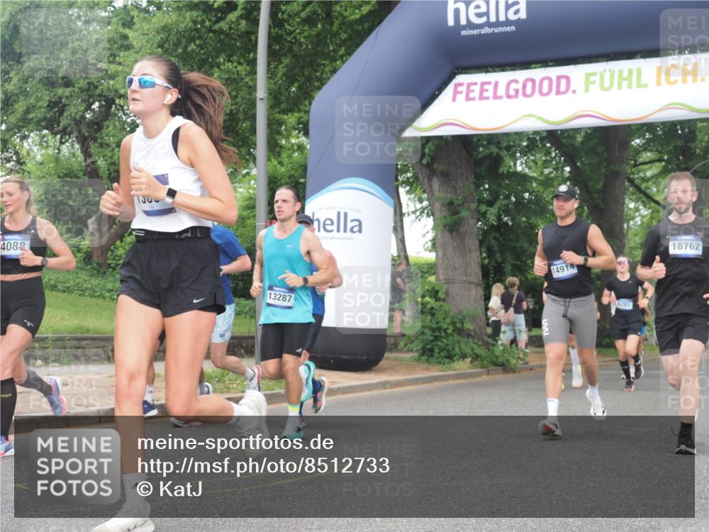 29.06.2025 - hella hamburg halbmarathon KatJ http://msf.ph/oto/8512733 29.06.2025 10:44:58 Zwischen KM18-KM19 1595, 2282, 2806, 2907, 3251, 4088, 5277, 5341, 6104, 6302, 7856 meine-sportfotos.de