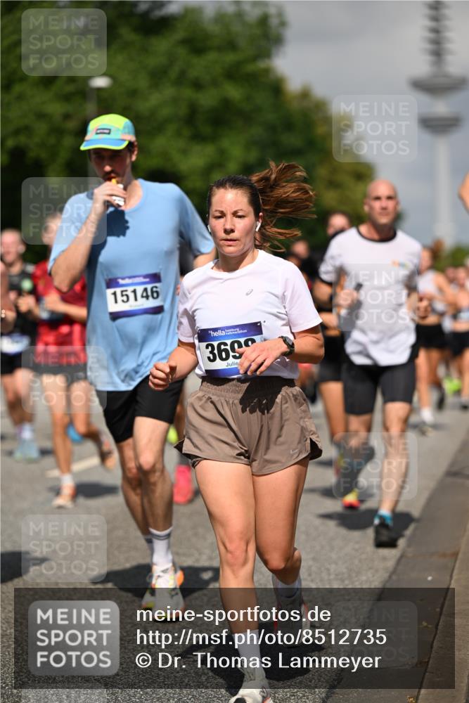 29.06.2025 - hella hamburg halbmarathon Dr. Thomas Lammeyer http://msf.ph/oto/8512735 29.06.2025 10:01:30 Kennedybrücke 1030, 1094, 1193, 1320, 1321, 1327, 1422, 2025, 2119, 2138, 2252, 2444, 2855, 2946, 3048, 3058, 3093, 3096, 3698, 3999, 4261, 4379, 5021, 5032, 5633, 5820, 5907, 6374, 6569, 6628, 6720, 6776, 6942, 7134, 7221, 7259, 7397, 7478, 7742, 7930, 7932, 7952, 7973, 8172, 8176, 8413, 8973, 9214, 9227, 9739, 9791, 9994, 10133, 10191, 10192, 10215, 10368, 10376, 10860, 11143, 11430 meine-sportfotos.de