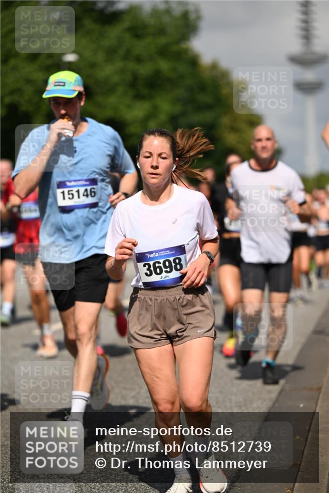 29.06.2025 - hella hamburg halbmarathon Dr. Thomas Lammeyer http://msf.ph/oto/8512739 29.06.2025 10:01:30 Kennedybrücke 1030, 1094, 1193, 1320, 1321, 1327, 1422, 2025, 2119, 2138, 2252, 2444, 2855, 2946, 3048, 3058, 3093, 3096, 3698, 3999, 4261, 4379, 5021, 5032, 5633, 5820, 5907, 6374, 6569, 6628, 6720, 6776, 6942, 7134, 7221, 7259, 7397, 7478, 7742, 7930, 7932, 7952, 7973, 8172, 8176, 8413, 8973, 9214, 9227, 9739, 9791, 9994, 10133, 10191, 10192, 10215, 10368, 10376, 10860, 11143, 11430 meine-sportfotos.de