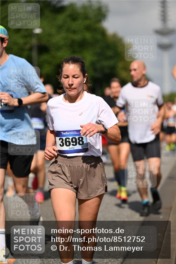 29.06.2025 - hella hamburg halbmarathon Dr. Thomas Lammeyer http://msf.ph/oto/8512752 29.06.2025 10:01:30 Kennedybrücke 1030, 1094, 1193, 1320, 1321, 1327, 1422, 2025, 2119, 2138, 2252, 2444, 2855, 2946, 3048, 3058, 3093, 3096, 3698, 3999, 4261, 4379, 5021, 5032, 5633, 5820, 5907, 6374, 6569, 6628, 6720, 6776, 6942, 7134, 7221, 7259, 7397, 7478, 7742, 7930, 7932, 7952, 7973, 8172, 8176, 8413, 8973, 9214, 9227, 9739, 9791, 9994, 10133, 10191, 10192, 10215, 10368, 10376, 10860, 11143, 11430 meine-sportfotos.de