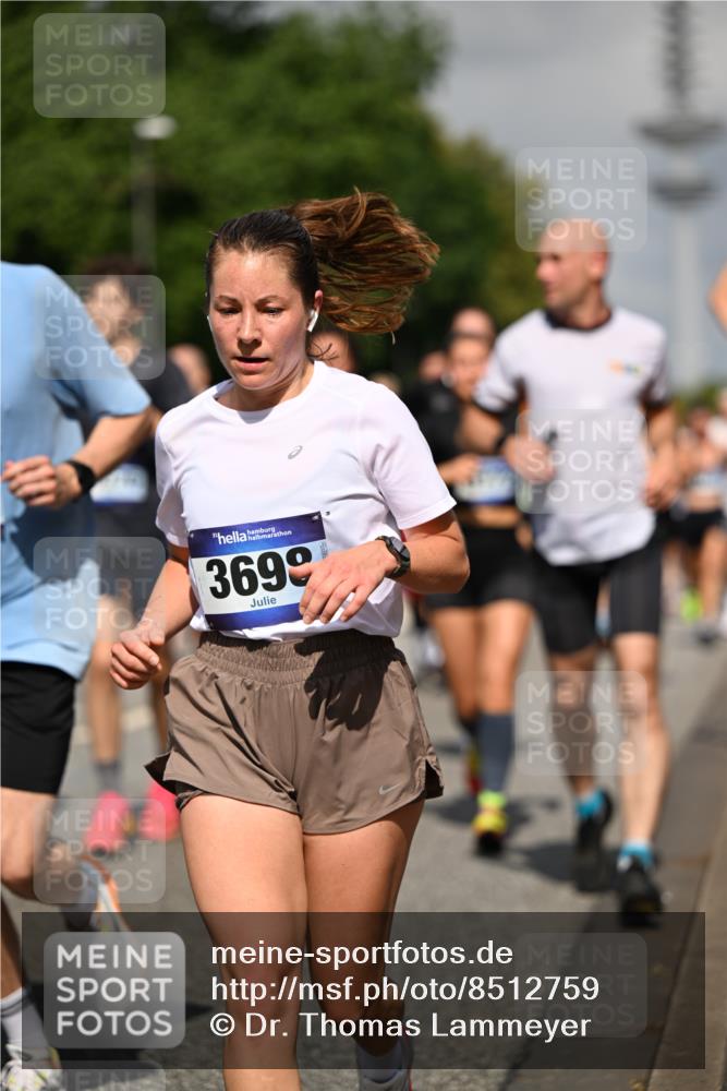 29.06.2025 - hella hamburg halbmarathon Dr. Thomas Lammeyer http://msf.ph/oto/8512759 29.06.2025 10:01:31 Kennedybrücke 1030, 1094, 1193, 1320, 1321, 1327, 1422, 1870, 2025, 2119, 2138, 2252, 2397, 2444, 2855, 2946, 3048, 3058, 3093, 3096, 3698, 3999, 4379, 5021, 5032, 5633, 5820, 5907, 6374, 6569, 6628, 6720, 6776, 6942, 7134, 7221, 7259, 7397, 7478, 7594, 7742, 7930, 7932, 7952, 7973, 8172, 8176, 8413, 8973, 9214, 9227, 9739, 9791, 9994, 10133, 10191, 10192, 10215, 10368, 10376, 10860, 11143, 11430 meine-sportfotos.de