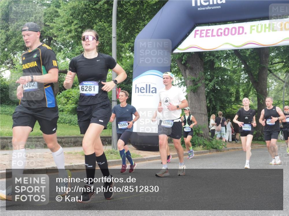 29.06.2025 - hella hamburg halbmarathon KatJ http://msf.ph/oto/8512830 29.06.2025 10:45:02 Zwischen KM18-KM19 1595, 3251, 4088, 5277, 5341, 6281, 6302 meine-sportfotos.de