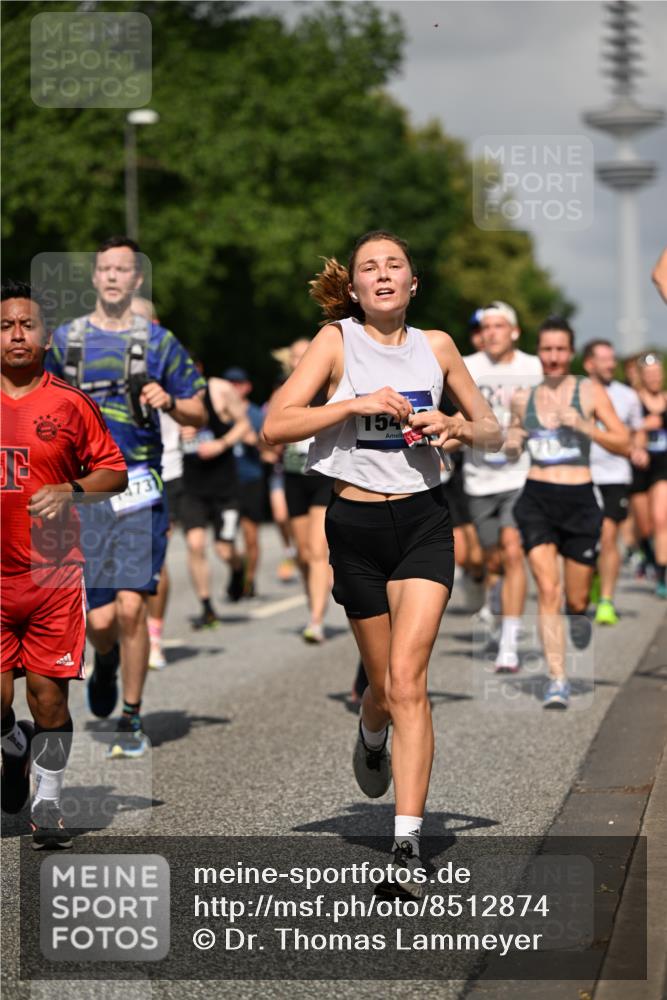 29.06.2025 - hella hamburg halbmarathon Dr. Thomas Lammeyer http://msf.ph/oto/8512874 29.06.2025 10:01:34 Kennedybrücke 1030, 1094, 1193, 1258, 1320, 1321, 1335, 1422, 1870, 2025, 2138, 2252, 2397, 2444, 2946, 3048, 3058, 3093, 3096, 3698, 3999, 4379, 4986, 5021, 5032, 5633, 5820, 5907, 6374, 6569, 6628, 6720, 6776, 6942, 7134, 7221, 7397, 7478, 7594, 7646, 7724, 7742, 7930, 7932, 7952, 7973, 8172, 8176, 8413, 8689, 8973, 9214, 9227, 9739, 9791, 9994, 10215, 10368, 10376, 10860, 11143, 11430 meine-sportfotos.de