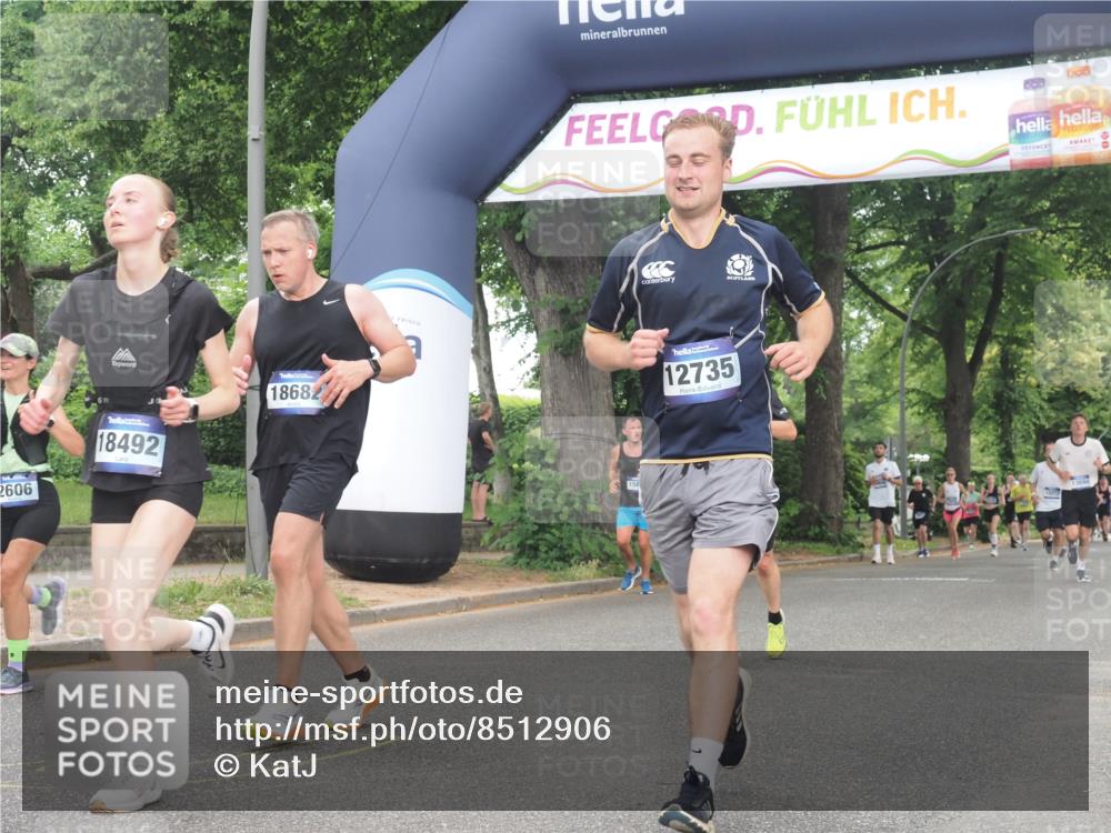 29.06.2025 - hella hamburg halbmarathon KatJ http://msf.ph/oto/8512906 29.06.2025 10:45:04 Zwischen KM18-KM19 1595, 2606, 3251, 4088, 5277, 6281, 6302 meine-sportfotos.de