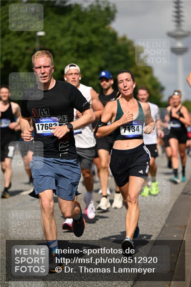 29.06.2025 - hella hamburg halbmarathon Dr. Thomas Lammeyer http://msf.ph/oto/8512920 29.06.2025 10:01:36 Kennedybrücke 1030, 1094, 1193, 1258, 1320, 1321, 1335, 1422, 1870, 2138, 2252, 2397, 2444, 2946, 3048, 3058, 3096, 3698, 3999, 4379, 4986, 5021, 5032, 5633, 5672, 5820, 5907, 6356, 6374, 6569, 6628, 6720, 6776, 7134, 7221, 7478, 7594, 7646, 7724, 7742, 7930, 7932, 7952, 7973, 8172, 8176, 8413, 8689, 8973, 9214, 9227, 9739, 9791, 9994, 10368, 10376, 10860, 11143, 11430 meine-sportfotos.de