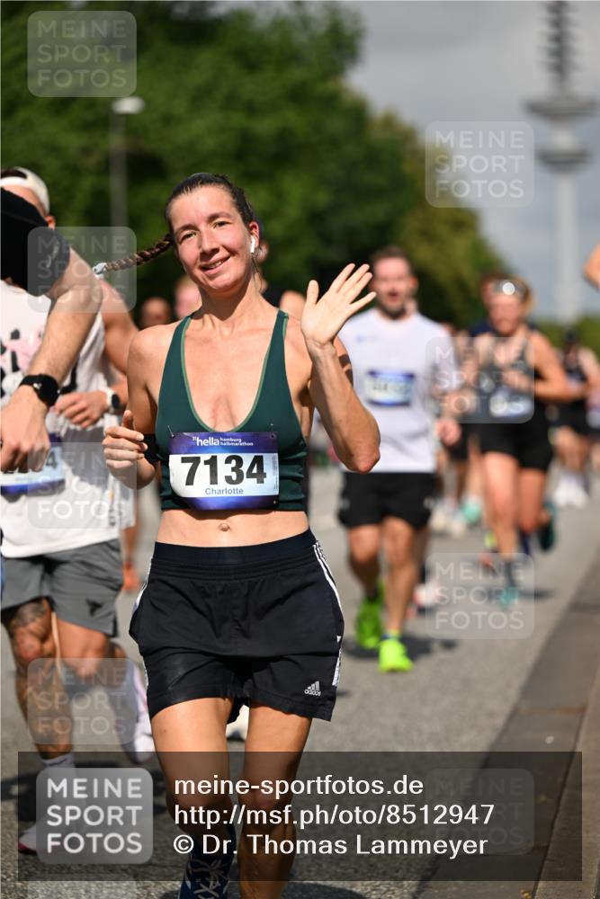 29.06.2025 - hella hamburg halbmarathon Dr. Thomas Lammeyer http://msf.ph/oto/8512947 29.06.2025 10:01:37 Kennedybrücke 1094, 1193, 1258, 1320, 1321, 1335, 1422, 1870, 2138, 2252, 2397, 2444, 2448, 2946, 3048, 3058, 3096, 3698, 3999, 4379, 4986, 5021, 5032, 5633, 5672, 5820, 5907, 6356, 6374, 6569, 6628, 6720, 6776, 7134, 7221, 7478, 7594, 7646, 7724, 7742, 7930, 7952, 7973, 8172, 8176, 8413, 8689, 8973, 9145, 9214, 9227, 9739, 9791, 9994, 10368, 10376, 10860, 11143, 11430 meine-sportfotos.de