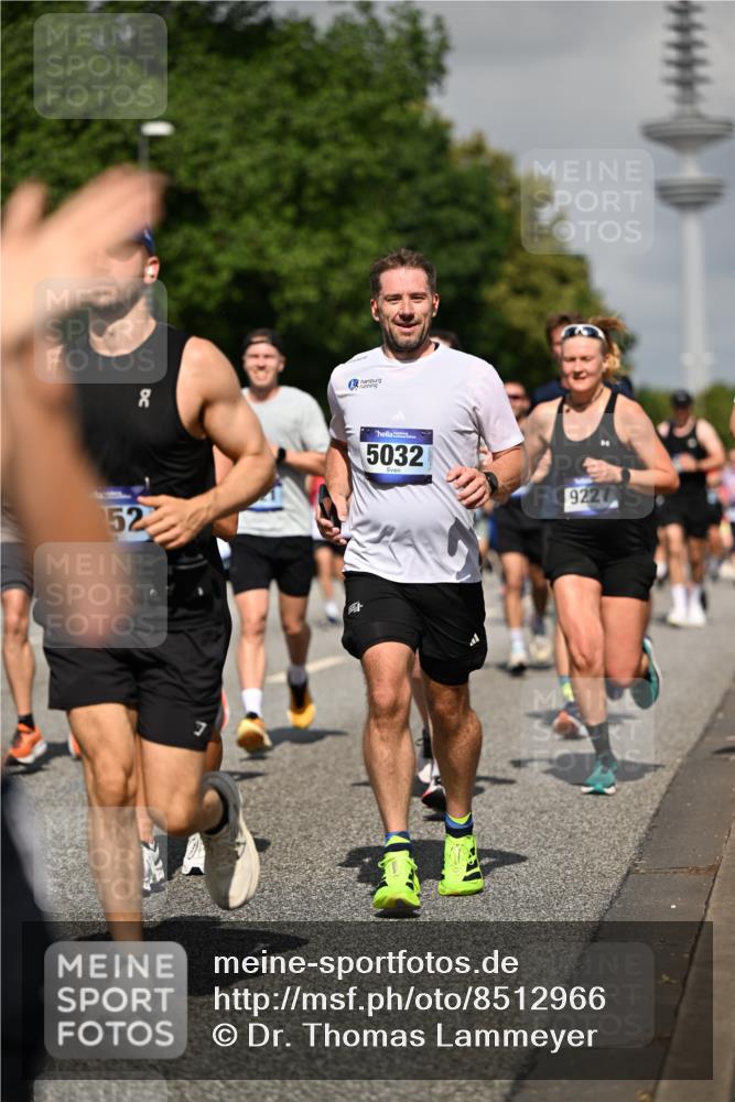 29.06.2025 - hella hamburg halbmarathon Dr. Thomas Lammeyer http://msf.ph/oto/8512966 29.06.2025 10:01:38 Kennedybrücke 1094, 1193, 1258, 1320, 1321, 1335, 1422, 1870, 2138, 2252, 2397, 2444, 2448, 2488, 2946, 3048, 3058, 3096, 3698, 3999, 4379, 4986, 5021, 5032, 5633, 5672, 5820, 5907, 6356, 6374, 6569, 6628, 6776, 7134, 7221, 7478, 7594, 7646, 7724, 7742, 7952, 7973, 8172, 8176, 8413, 8689, 8973, 9145, 9214, 9227, 9739, 9791, 9994, 10368, 10376, 10860, 11143, 11430 meine-sportfotos.de
