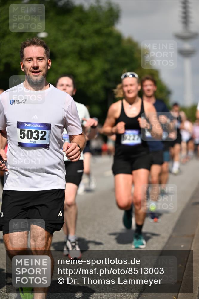 29.06.2025 - hella hamburg halbmarathon Dr. Thomas Lammeyer http://msf.ph/oto/8513003 29.06.2025 10:01:39 Kennedybrücke 1094, 1193, 1258, 1320, 1321, 1335, 1422, 1870, 2138, 2252, 2397, 2444, 2448, 2488, 2946, 3048, 3058, 3096, 3698, 3999, 4379, 4986, 5032, 5633, 5672, 5820, 5907, 6356, 6374, 6569, 6628, 6776, 7134, 7221, 7478, 7594, 7646, 7724, 7742, 7952, 7973, 7976, 8172, 8176, 8413, 8689, 8973, 9145, 9214, 9227, 9739, 9994, 10368, 10376, 10860, 11143, 11430 meine-sportfotos.de
