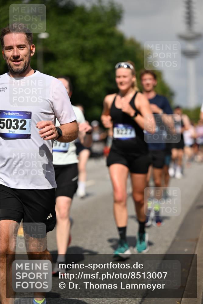 29.06.2025 - hella hamburg halbmarathon Dr. Thomas Lammeyer http://msf.ph/oto/8513007 29.06.2025 10:01:39 Kennedybrücke 1094, 1193, 1258, 1320, 1321, 1335, 1422, 1870, 2138, 2252, 2397, 2444, 2448, 2488, 2946, 3048, 3058, 3096, 3698, 3999, 4379, 4986, 5032, 5633, 5672, 5820, 5907, 6356, 6374, 6569, 6628, 6776, 7134, 7221, 7478, 7594, 7646, 7724, 7742, 7952, 7973, 7976, 8172, 8176, 8413, 8689, 8973, 9145, 9214, 9227, 9739, 9994, 10368, 10376, 10860, 11143, 11430 meine-sportfotos.de