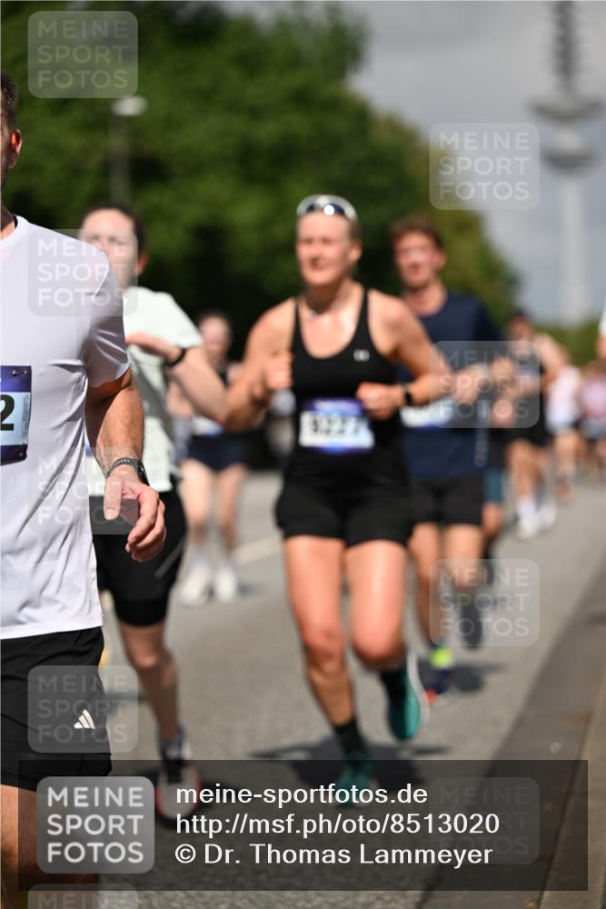 29.06.2025 - hella hamburg halbmarathon Dr. Thomas Lammeyer http://msf.ph/oto/8513020 29.06.2025 10:01:39 Kennedybrücke 1094, 1193, 1258, 1320, 1321, 1335, 1422, 1870, 2138, 2252, 2397, 2444, 2448, 2488, 2946, 3048, 3058, 3096, 3698, 3999, 4379, 4986, 5032, 5633, 5672, 5820, 5907, 6356, 6374, 6569, 6628, 6776, 7134, 7221, 7478, 7594, 7646, 7724, 7742, 7952, 7973, 7976, 8172, 8176, 8413, 8689, 8973, 9145, 9214, 9227, 9739, 9994, 10368, 10376, 10860, 11143, 11430 meine-sportfotos.de