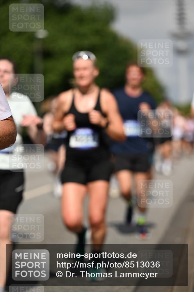 29.06.2025 - hella hamburg halbmarathon Dr. Thomas Lammeyer http://msf.ph/oto/8513036 29.06.2025 10:01:40 Kennedybrücke 1094, 1193, 1258, 1320, 1321, 1335, 1422, 1563, 1870, 2138, 2252, 2397, 2444, 2448, 2488, 2612, 2946, 3048, 3058, 3096, 3698, 3999, 4379, 4986, 5032, 5633, 5672, 5907, 6356, 6374, 6569, 6628, 6776, 7134, 7221, 7478, 7594, 7646, 7724, 7742, 7952, 7973, 7976, 8172, 8176, 8689, 8973, 9145, 9214, 9227, 9739, 9994, 10368, 10376, 10860, 11143, 11430 meine-sportfotos.de