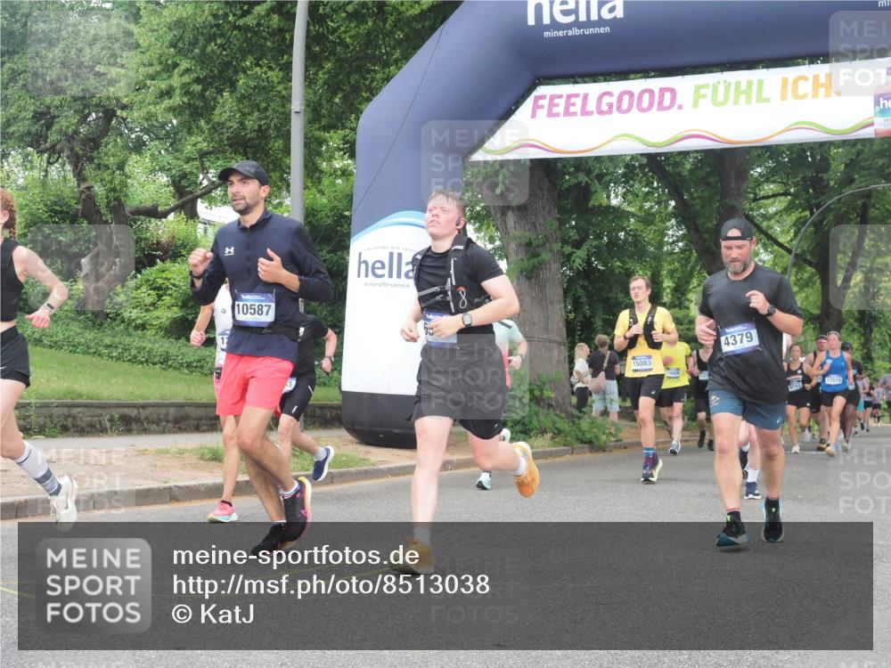29.06.2025 - hella hamburg halbmarathon KatJ http://msf.ph/oto/8513038 29.06.2025 10:45:14 Zwischen KM18-KM19 4319, 4379, 6531, 8744 meine-sportfotos.de
