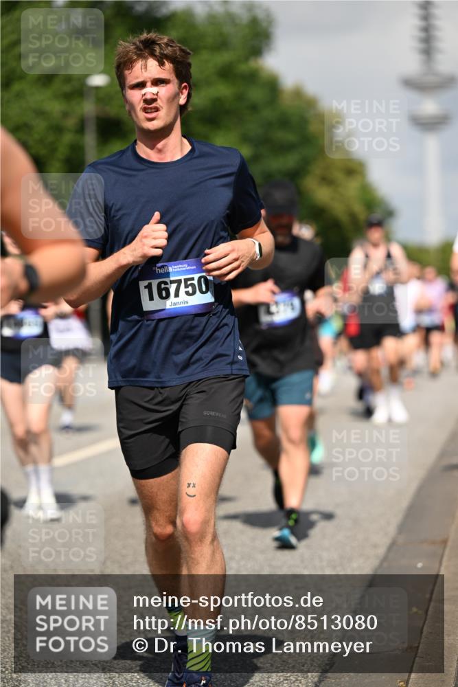 29.06.2025 - hella hamburg halbmarathon Dr. Thomas Lammeyer http://msf.ph/oto/8513080 29.06.2025 10:01:41 Kennedybrücke 1094, 1193, 1258, 1320, 1321, 1335, 1422, 1563, 1870, 2252, 2397, 2444, 2448, 2488, 2612, 2636, 2946, 3048, 3058, 3096, 3698, 3999, 4379, 4814, 4986, 5032, 5633, 5672, 5907, 6356, 6374, 6569, 6628, 6776, 7134, 7478, 7594, 7646, 7724, 7742, 7952, 7973, 7976, 8172, 8176, 8689, 8973, 9145, 9214, 9227, 9739, 10368, 10376, 10860, 11143, 11430 meine-sportfotos.de
