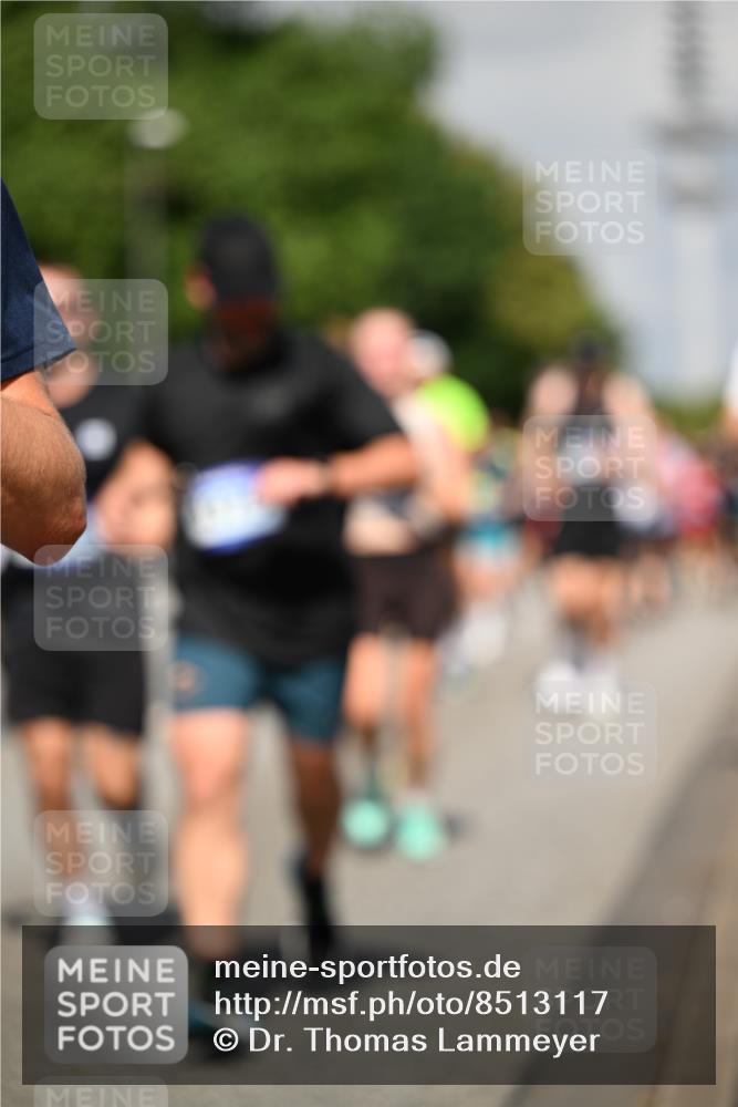 29.06.2025 - hella hamburg halbmarathon Dr. Thomas Lammeyer http://msf.ph/oto/8513117 29.06.2025 10:01:42 Kennedybrücke 1094, 1179, 1193, 1258, 1320, 1321, 1335, 1422, 1563, 1870, 2252, 2397, 2444, 2448, 2488, 2612, 2636, 2946, 3048, 3058, 3096, 3698, 3999, 4379, 4814, 4986, 5032, 5633, 5672, 5907, 6356, 6374, 6569, 6628, 6776, 7134, 7478, 7594, 7646, 7724, 7742, 7952, 7973, 7976, 8172, 8176, 8689, 8973, 9065, 9145, 9214, 9227, 9835, 10368, 10376, 10860 meine-sportfotos.de