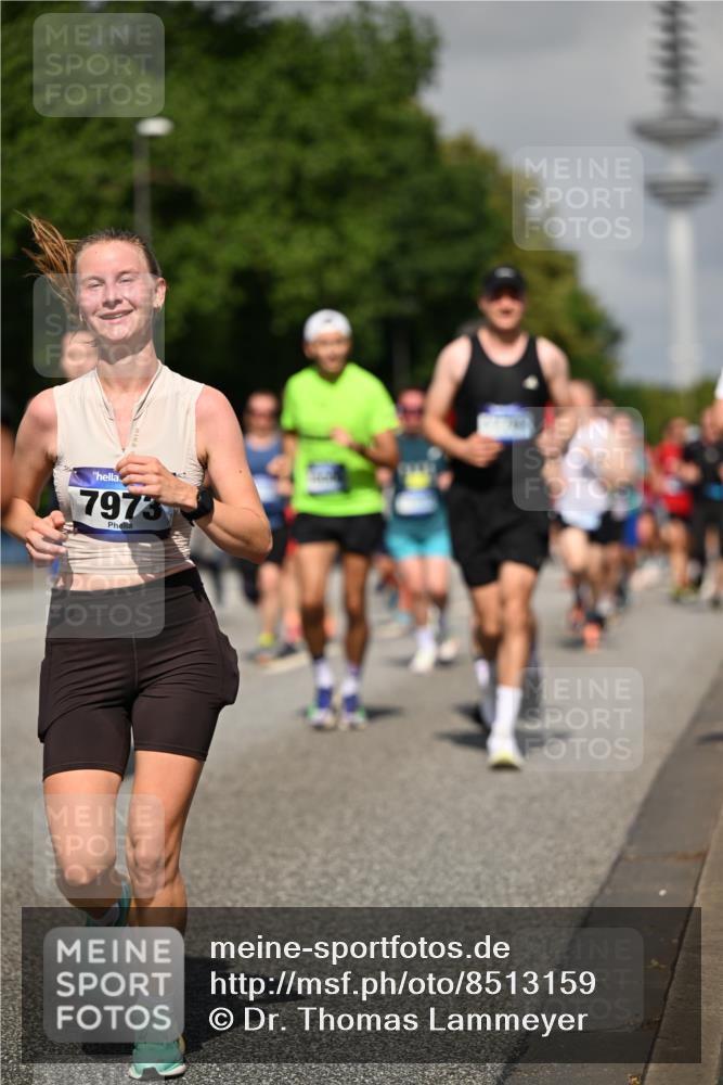 29.06.2025 - hella hamburg halbmarathon Dr. Thomas Lammeyer http://msf.ph/oto/8513159 29.06.2025 10:01:43 Kennedybrücke 1094, 1179, 1193, 1258, 1320, 1321, 1335, 1422, 1563, 1870, 2252, 2397, 2448, 2488, 2612, 2636, 2946, 3048, 3058, 3999, 4379, 4814, 4986, 5032, 5093, 5633, 5672, 5907, 6356, 6374, 6569, 6628, 6776, 7134, 7478, 7594, 7646, 7724, 7742, 7952, 7973, 7976, 8172, 8176, 8689, 8973, 9065, 9145, 9214, 9227, 9835, 10368, 10376, 10860, 11217 meine-sportfotos.de