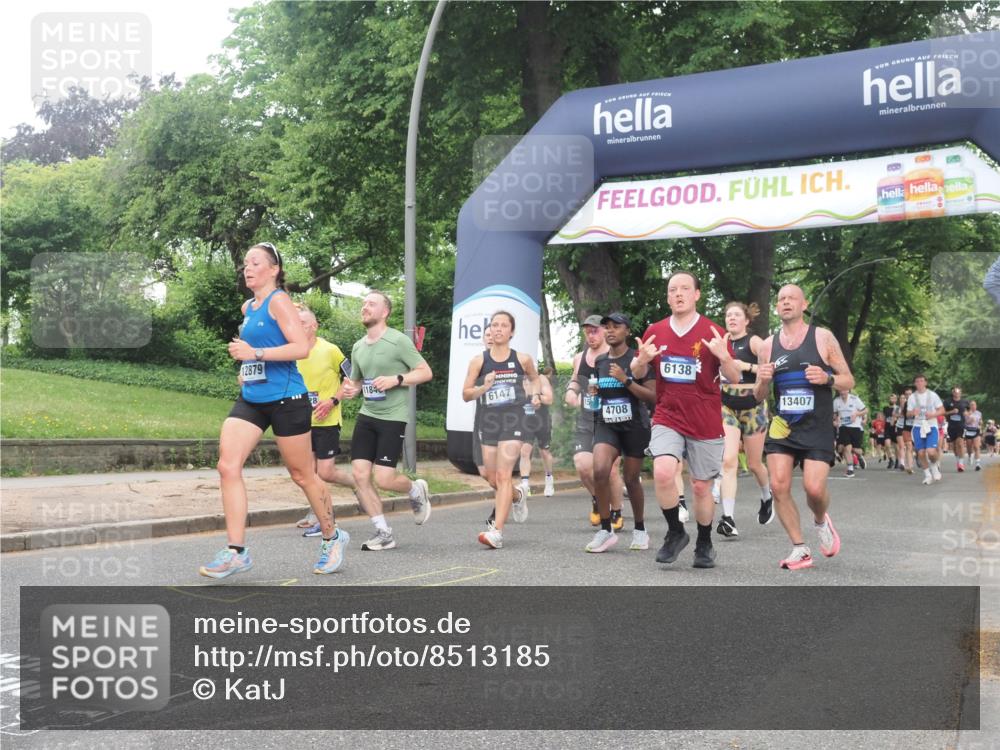 29.06.2025 - hella hamburg halbmarathon KatJ http://msf.ph/oto/8513185 29.06.2025 10:45:18 Zwischen KM18-KM19 1319, 4319, 4379, 4708, 4767, 5084, 6138, 6147, 6531, 8744 meine-sportfotos.de